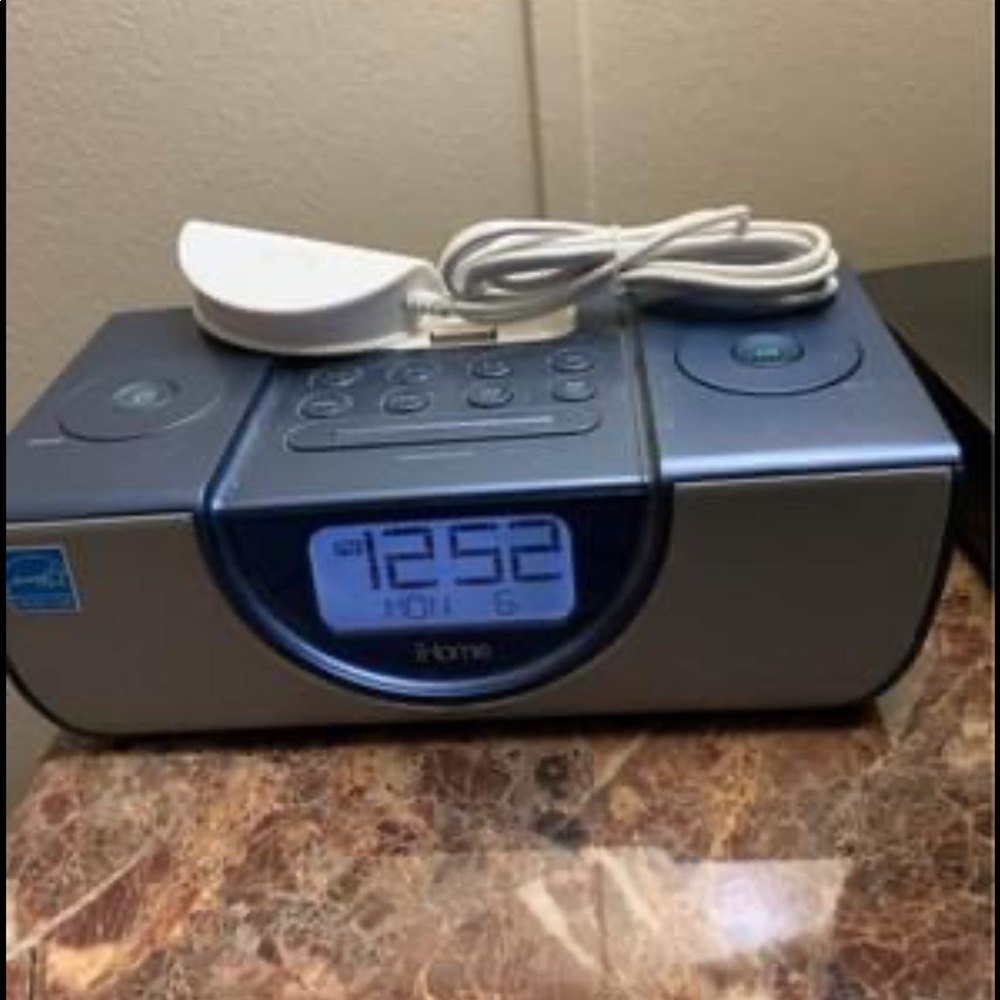 Ihome clock radio
